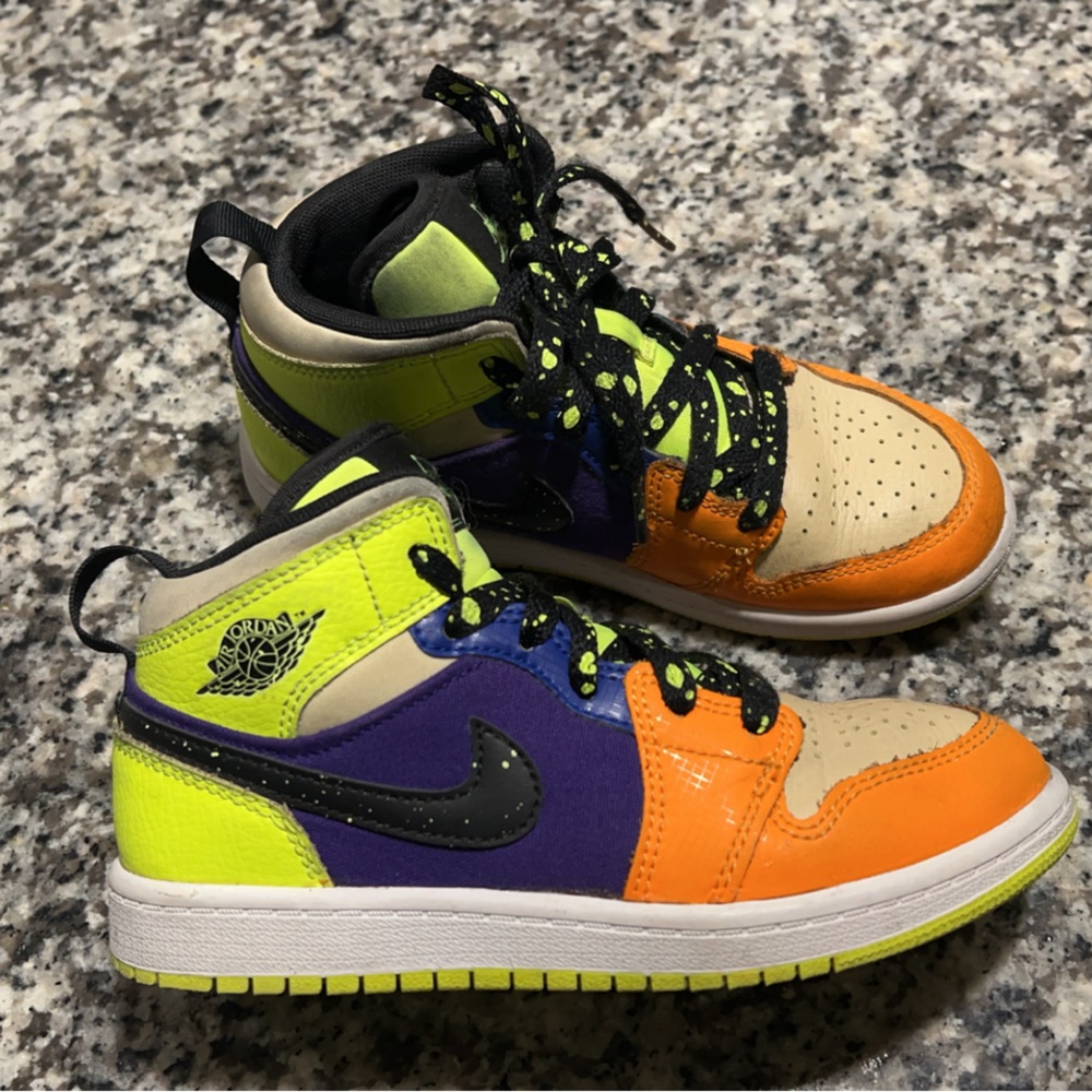 Air Jordan 1 Mid